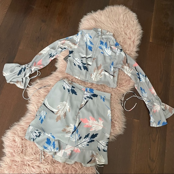 Skirt Set - Picture 3 of 3